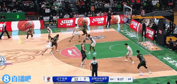 視野絕佳！趙繼偉遠(yuǎn)距離傳球助飛張鎮(zhèn)麟完成空接暴扣！