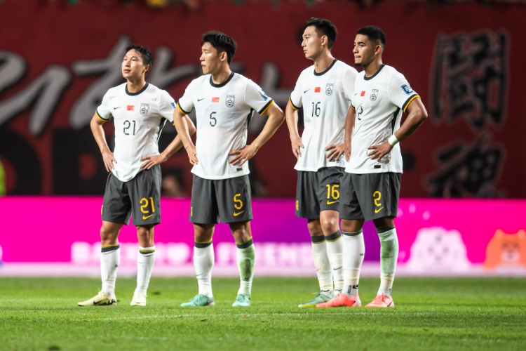 誰搭檔蔣光太？國足前兩場中衛(wèi)組合受傷，戰(zhàn)沙&澳后防需調整？